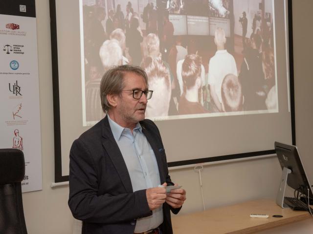 Solidarnost predstavnika grada Pule i Istarske županije u sjećanju na srebreničke žrtve.Vladimir Torbica, pročelnik za kulturu Istarske županije